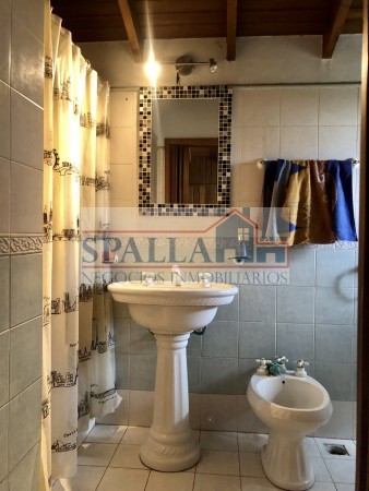 ESPECTACULAR CHALET Y DPTO 3 AMB EN BELLO HORIZONTE!!!!