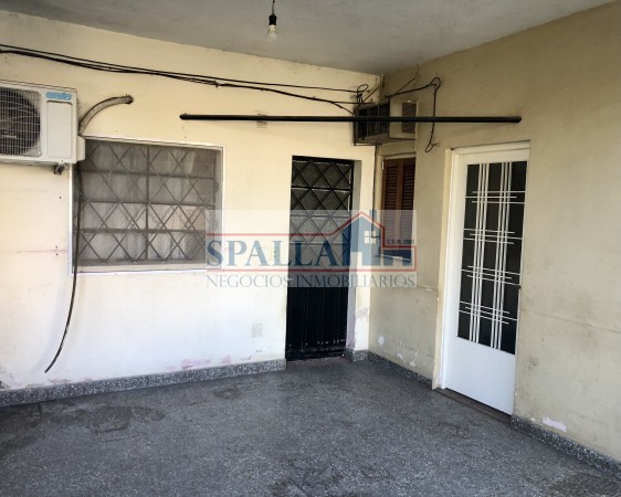 CASA CON LOCAL EN VENTA A 600 MTS DE RUTA 197 - Jose C. Paz