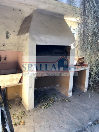 CASA CON LOCAL EN VENTA A 600 MTS DE RUTA 197 - Jose C. Paz