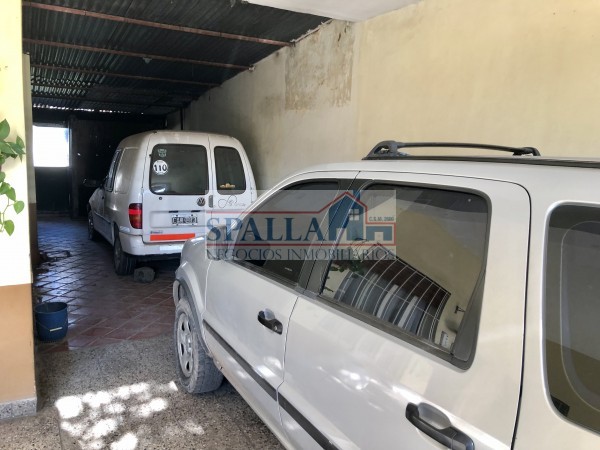 CASA CON LOCAL EN VENTA A 600 MTS DE RUTA 197 - Jose C. Paz