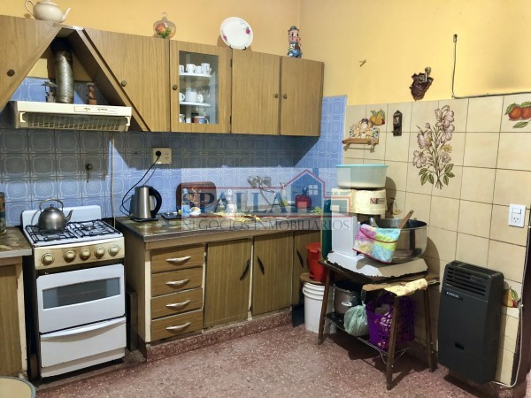 CASA CON LOCAL EN VENTA A 600 MTS DE RUTA 197 - Jose C. Paz