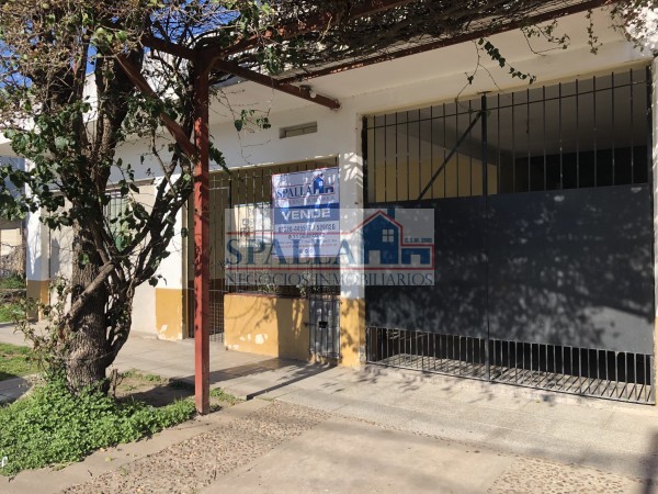 CASA CON LOCAL EN VENTA A 600 MTS DE RUTA 197 - Jose C. Paz