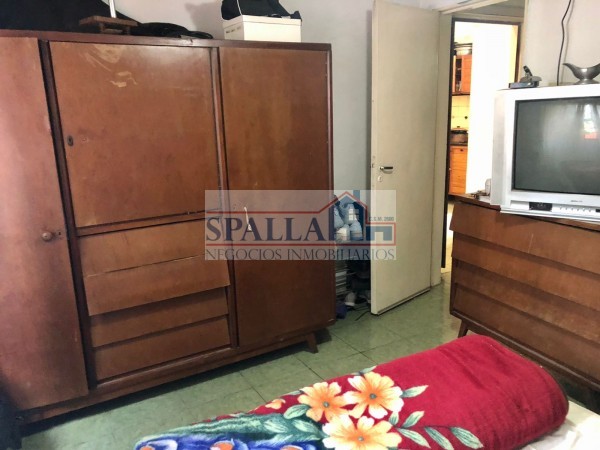 CASA EN VENTA CON PILETA - Jose C. Paz