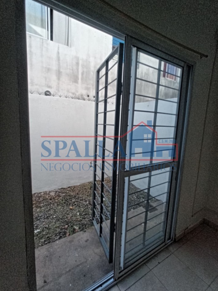 ALQUILER DE  DEPARTAMENTO DOS AMBIENTES CON COHERA CUBIERTA , EXCELENTE UBICACION EN SAN MIGUEL