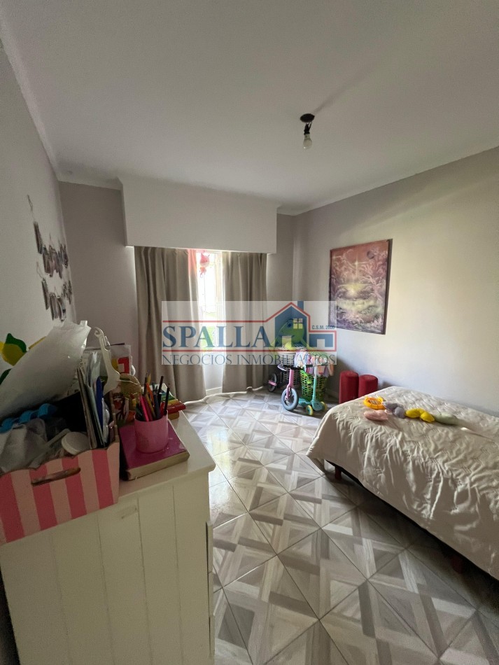 CASA EN VENTA EN JOSE C PAZ, 4 AMBIENTES CON PILETA