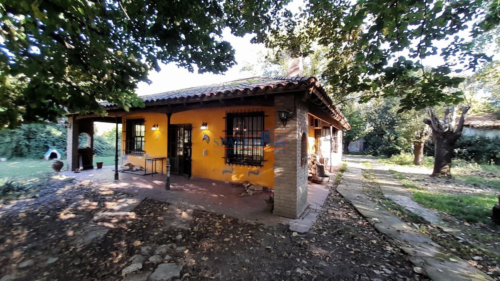 VENTA CASA QUINTA 4 AMBIENTES APTA CREDITO EN PRESIDENTE DERQUI PILAR, CON PILETA