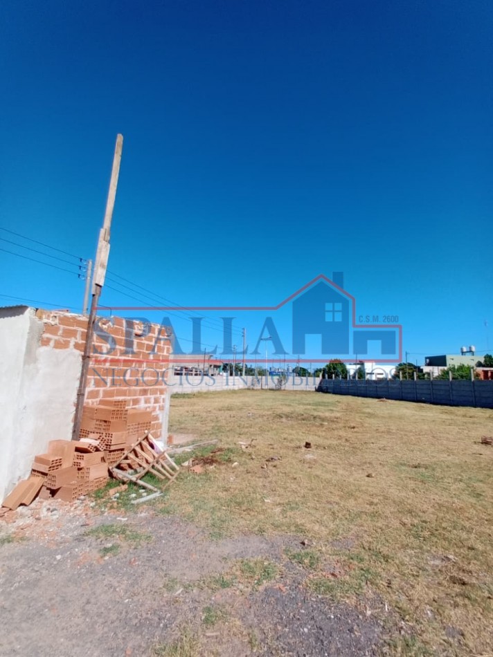 IMPORTANTE LOTE EN ALQUILER  SOBRE AV. CROACIA JOSE C. PAZ - Ideal para Galpon, Deposito, Playa de Estacionamiento.