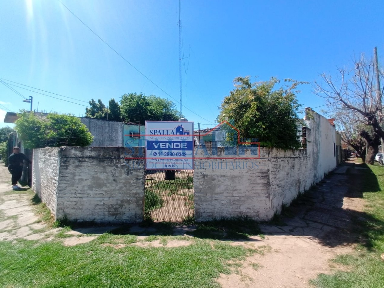 CASA 4 AMBIENTES EN VENTA- ESQUINA ESTRATEGICA Y ZONA MUY TRANSITADA, GRAND BOURG.