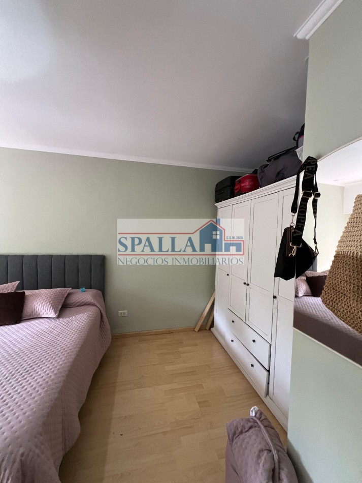 CASA EN VENTA EN JOSE C PAZ, 4 AMBIENTES CON PILETA