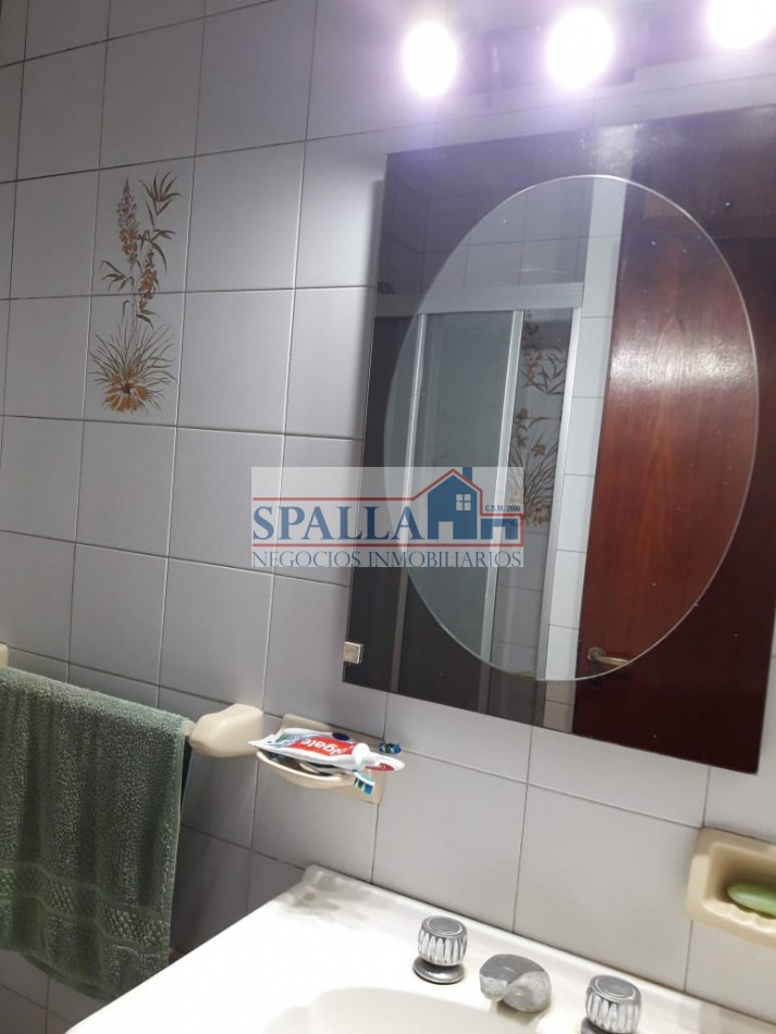 VENTA CASA 4 AMBIENTES - CENTRO DE DERQUI, PILAR - APTO CREDITO