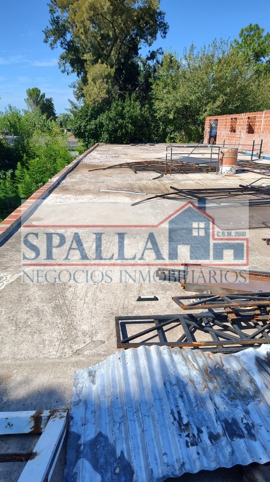 Excelente Galpon - Deposito de 560m2 a la venta, sobre lote de 720m2. Presidente Derqui - Pilar