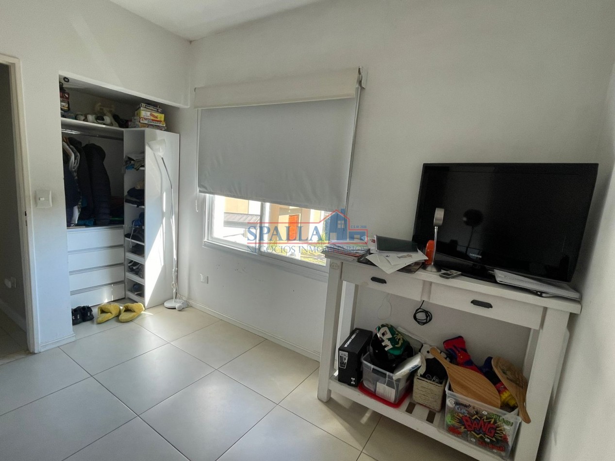 VENTA CASA 4 AMBIENTES BARRIO LAS ORQUIDEAS PILAR