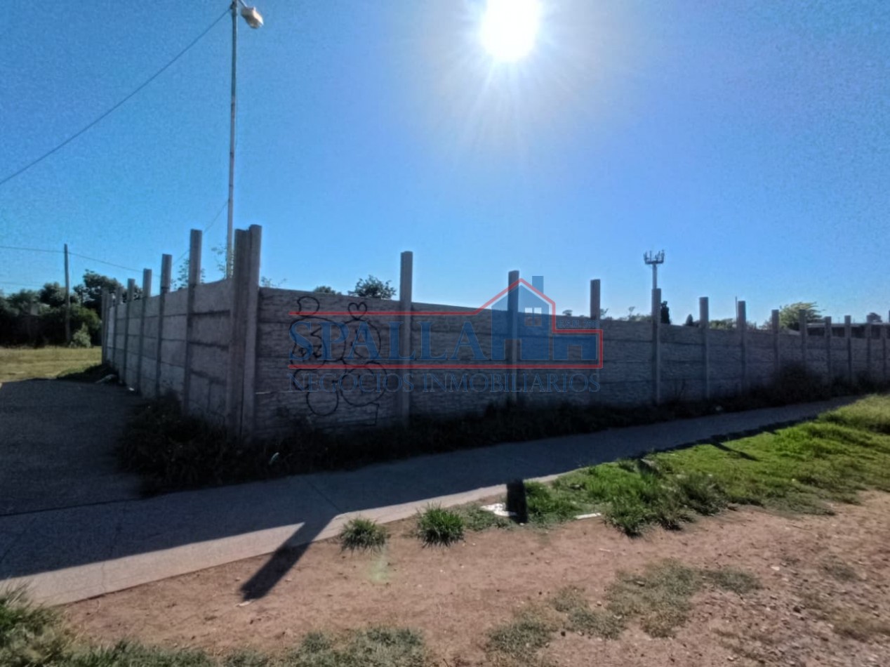 IMPORTANTE LOTE EN ALQUILER  SOBRE AV. CROACIA JOSE C. PAZ - Ideal para Galpon, Deposito, Playa de Estacionamiento.