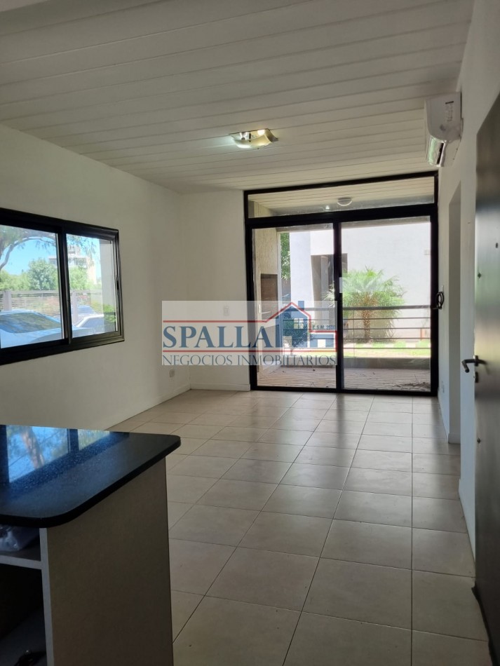 VENTA DEPARTAMENTO DOS AMBIENTES EN COMPLEJO EQUUS PILAR. PANAMERICANA KM 54 PILAR