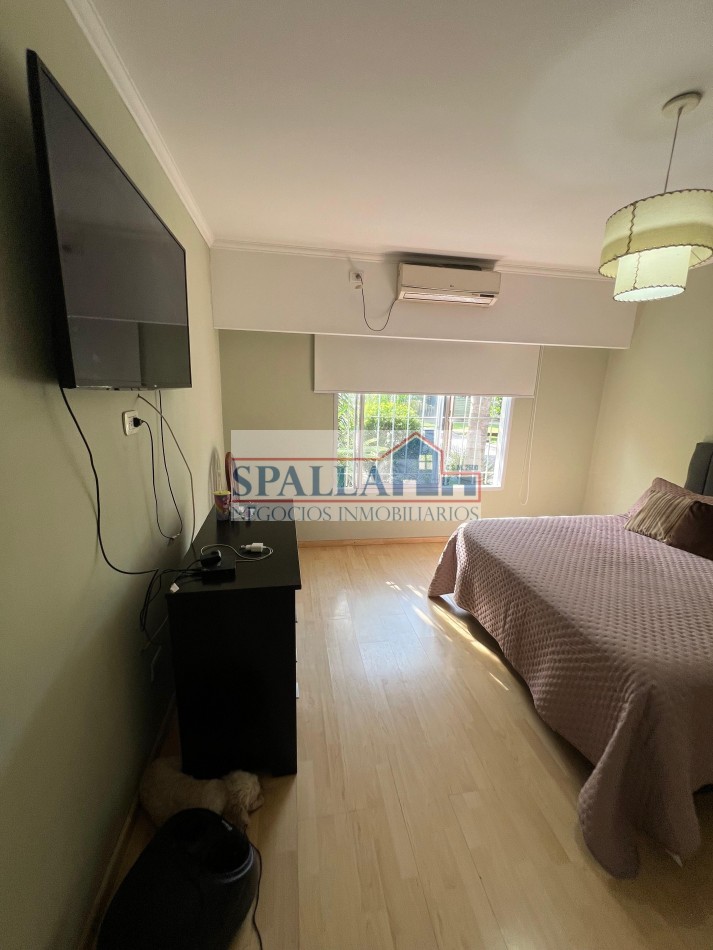 CASA EN VENTA EN JOSE C PAZ, 4 AMBIENTES CON PILETA