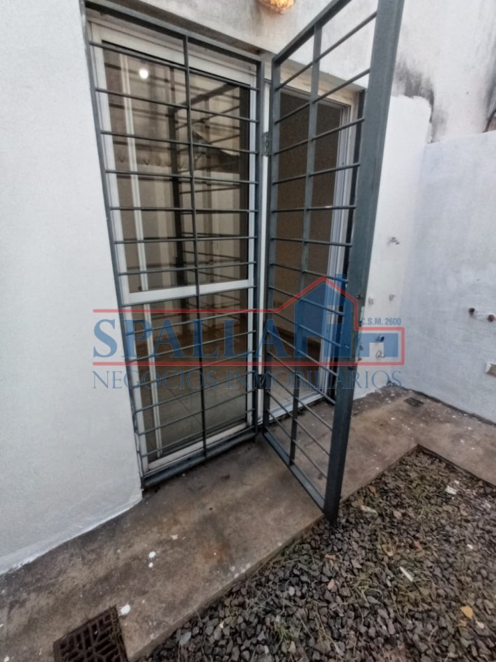 ALQUILER DE  DEPARTAMENTO DOS AMBIENTES CON COHERA CUBIERTA , EXCELENTE UBICACION EN SAN MIGUEL