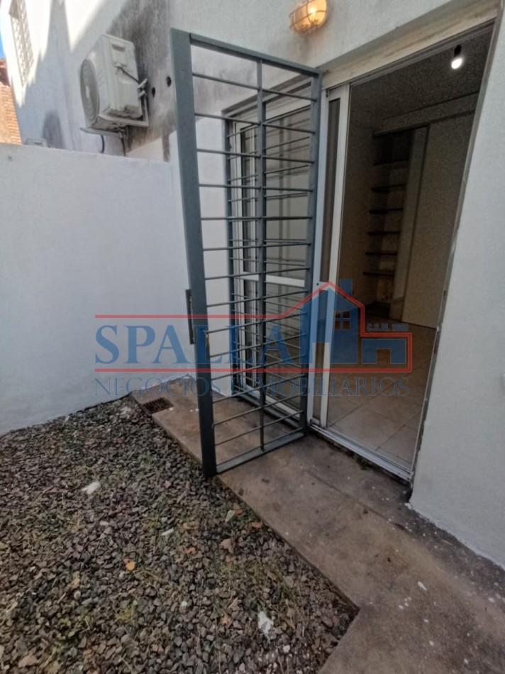 ALQUILER DE  DEPARTAMENTO DOS AMBIENTES CON COHERA CUBIERTA , EXCELENTE UBICACION EN SAN MIGUEL