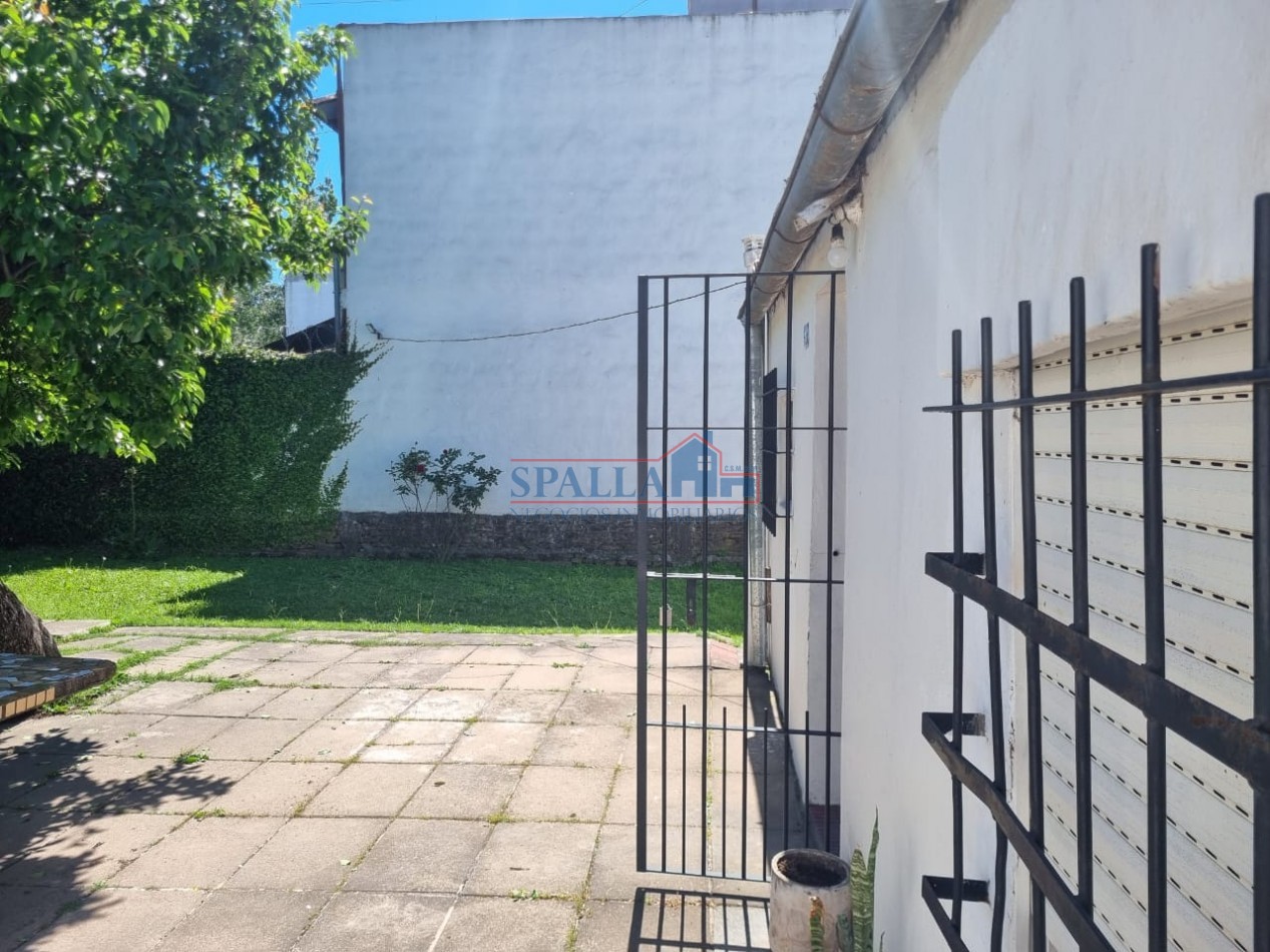 VENTA CASA 4 AMBIENTES CON PARQUE EN VILLA MORRA PILAR