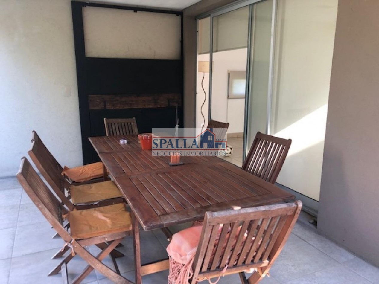 VENTA CASA SAUSALITO 5 AMBIENTES - PILAR