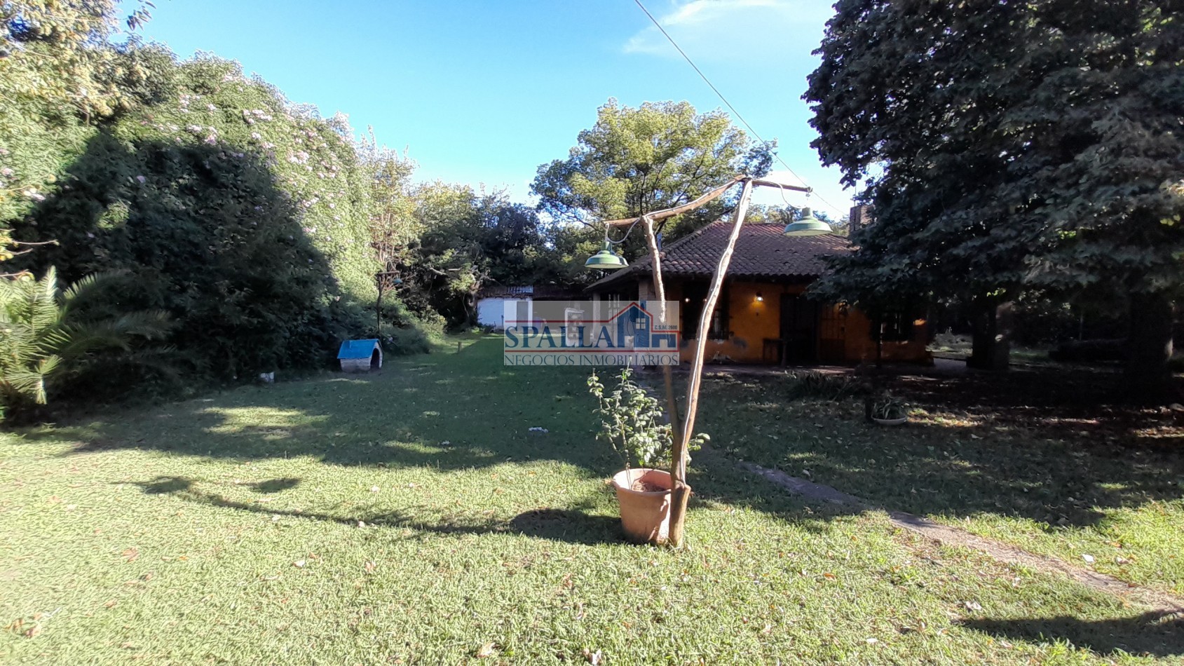 VENTA CASA QUINTA 4 AMBIENTES EN PRESIDENTE DERQUI PILAR, CON PILETA