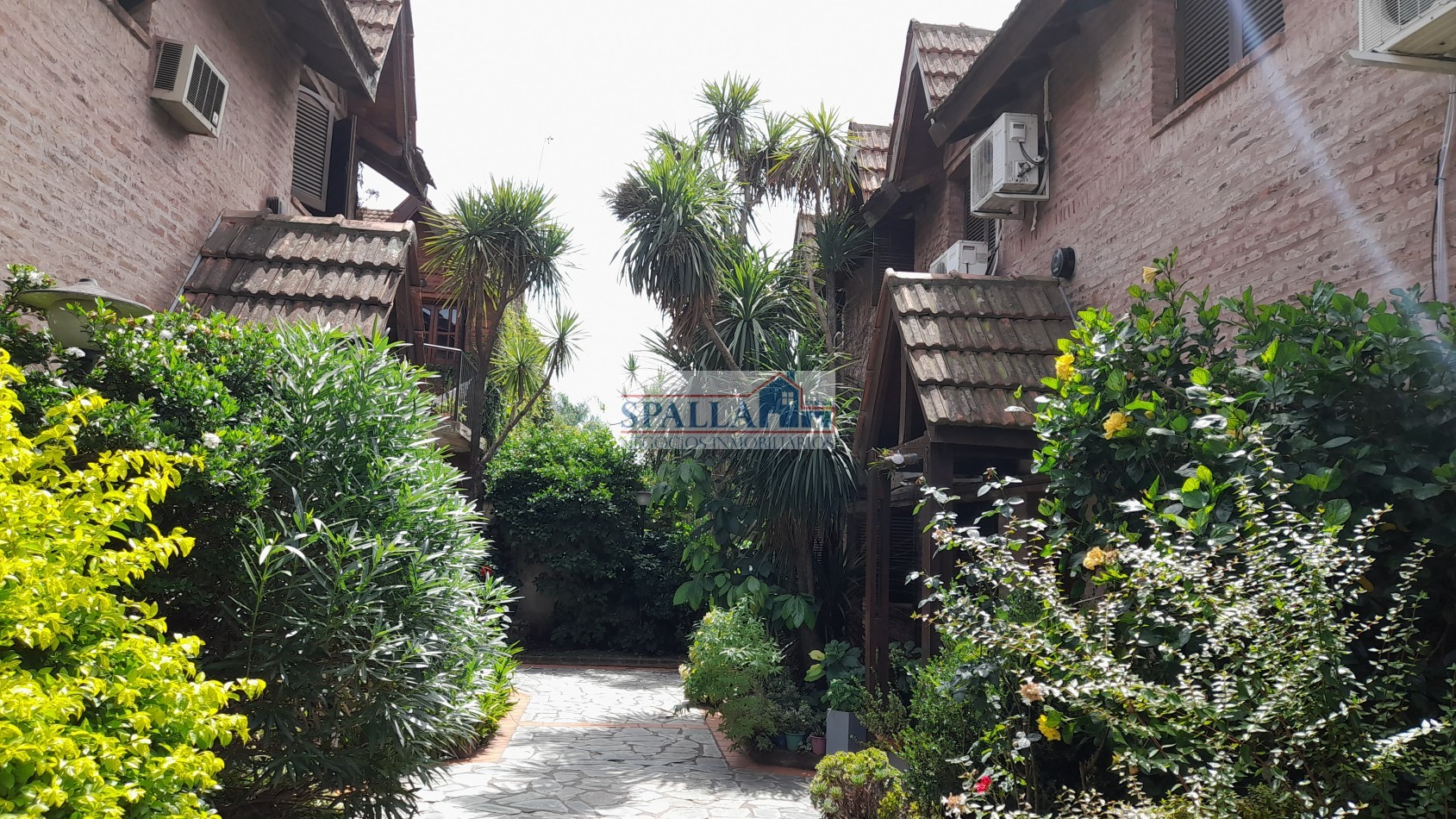 VENTA DUPLEX 3 AMBIENTES CON COCHERA EN VILLA MORRA PILAR CENTRO APTO CREDITO