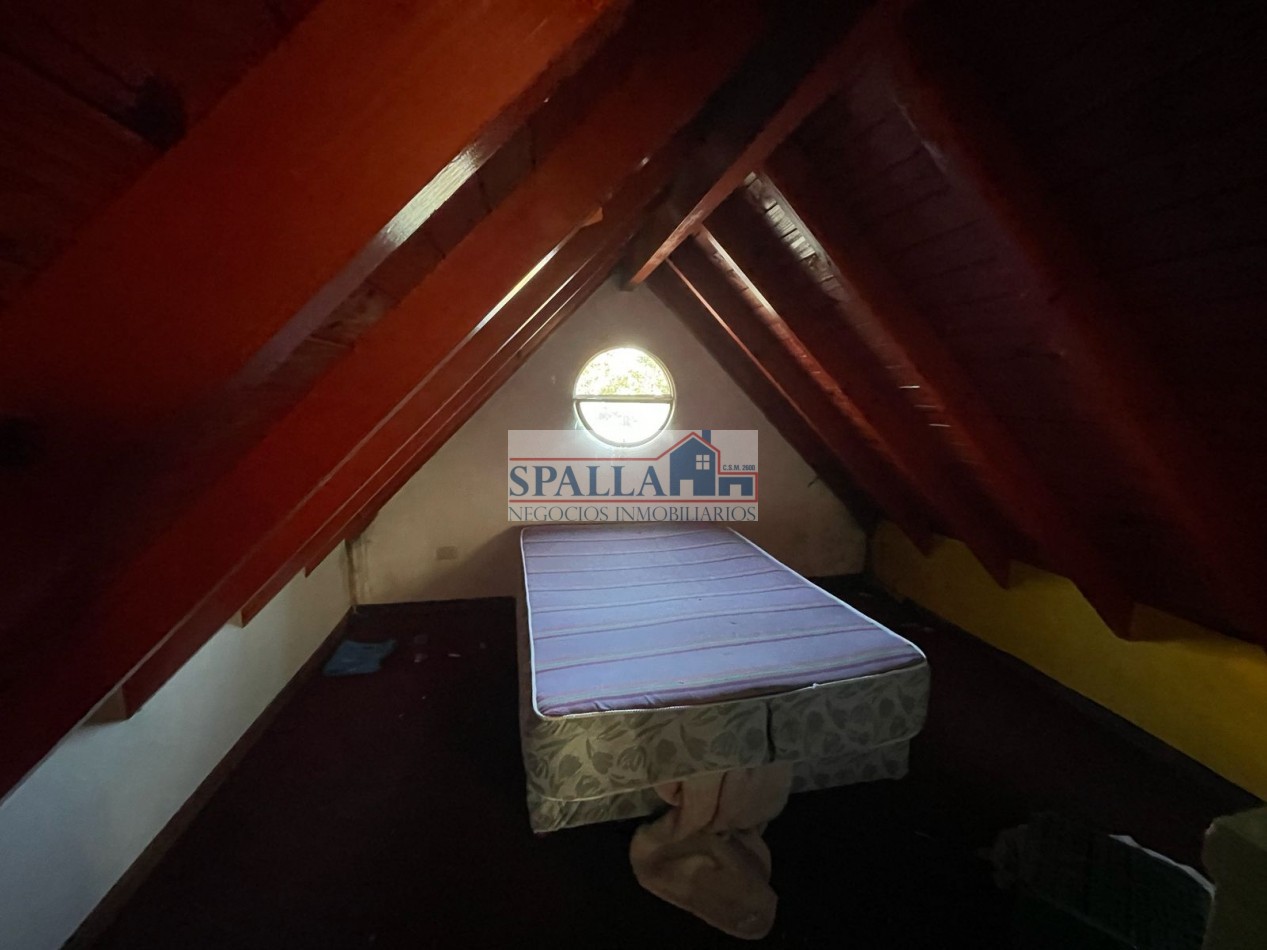 CASA EN VENTA - 4 AMBIENTES - PILAR CENTRO 