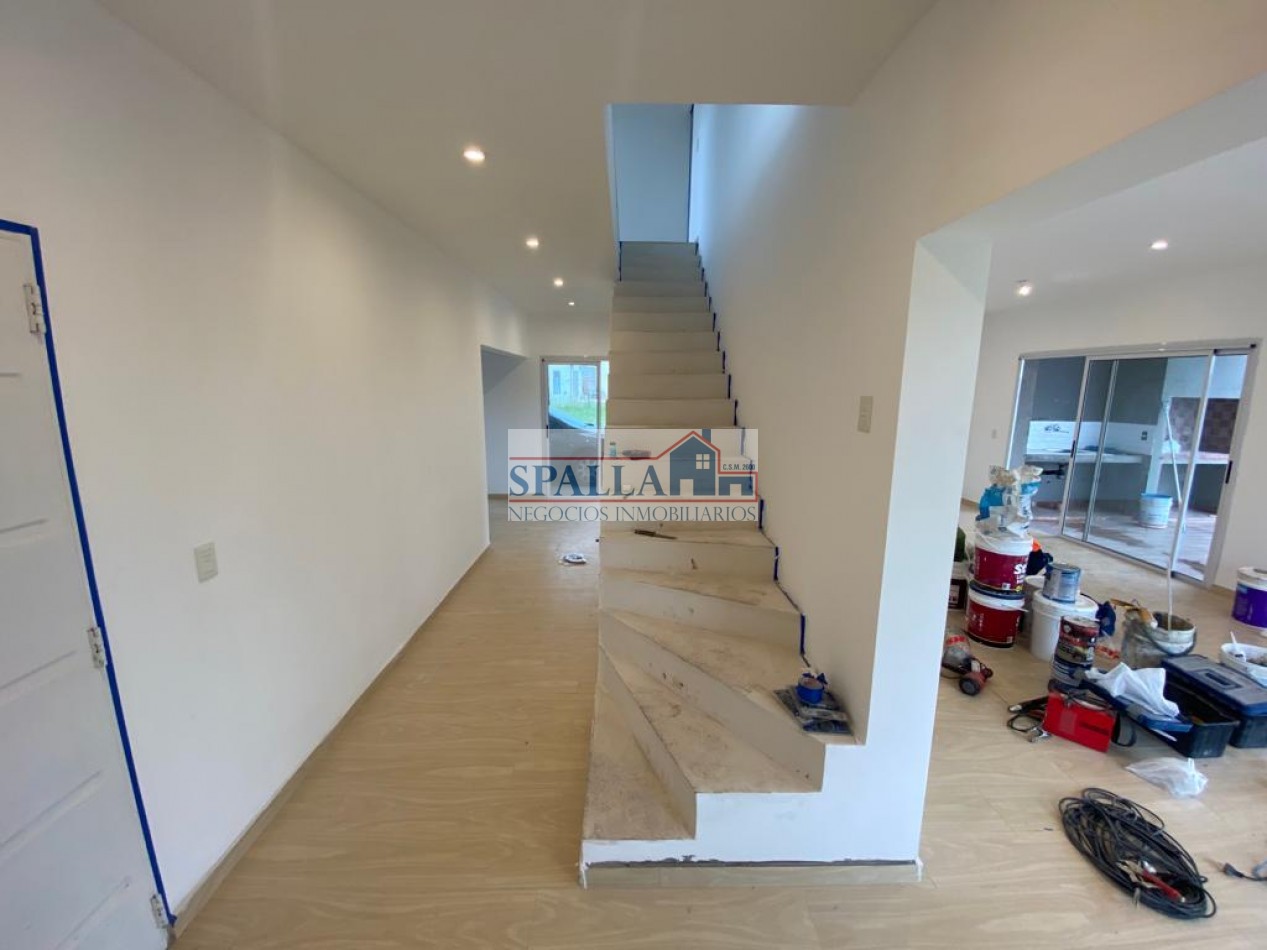 VENTA CASA SAN SEBASTIAN LOTE CENTRAL CON RENTA