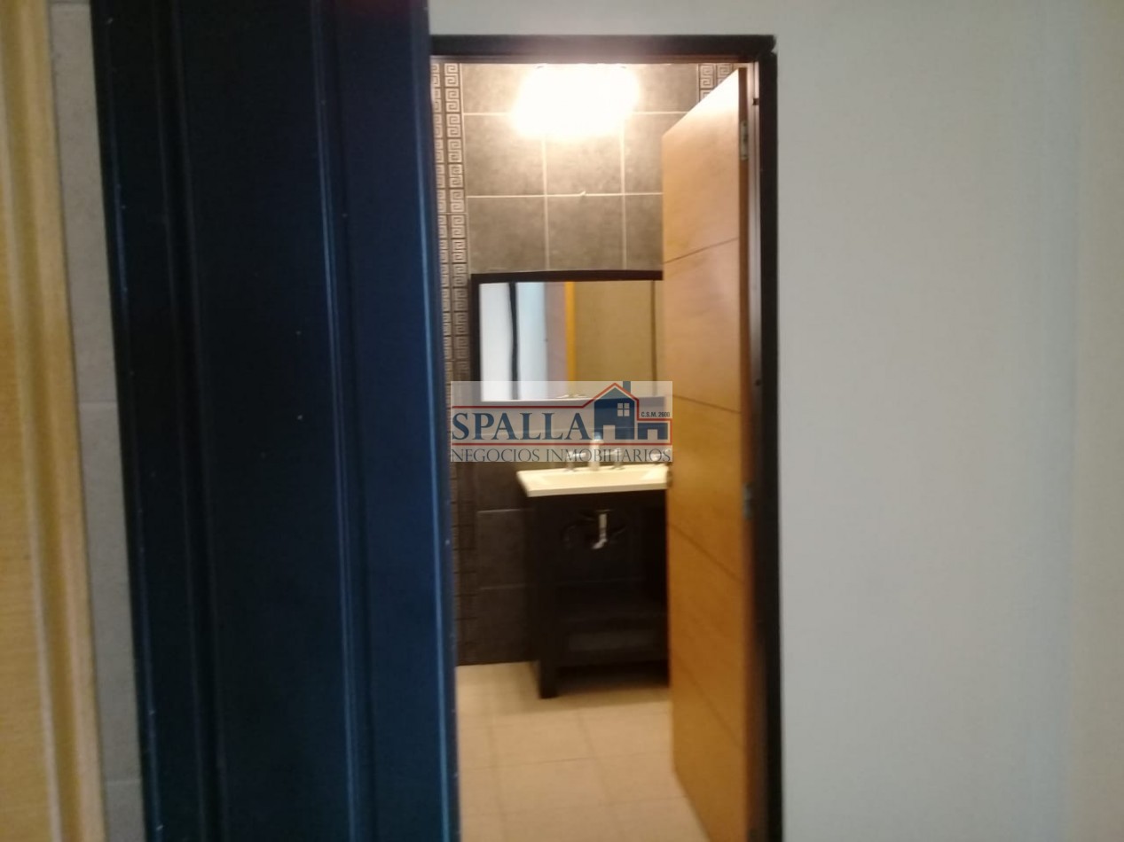 ALQUILER OFICINAS - PLANTA BAJA IDEAL CONSULTORIOS / CALL CENTER O SIMILARES - PANAMERICANA Y GUIDO - PILAR