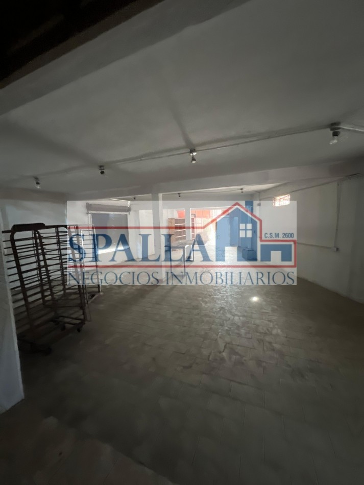 ALQUILER LOCAL COMERCIAL DE 400MT2 - AMPLIO DEPOSITO - DERQUI, PILAR
