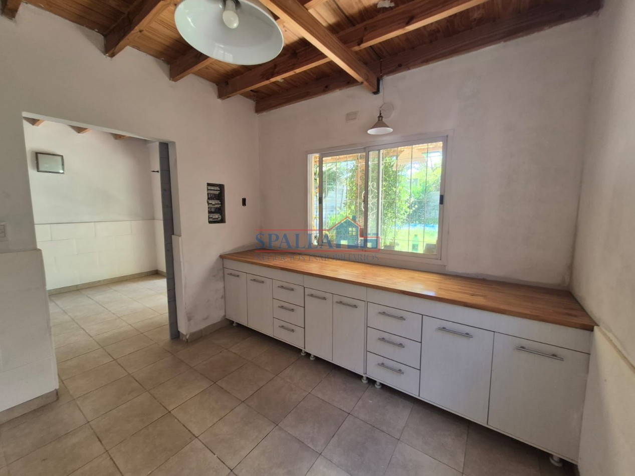 ALQUILER CASA 4 AMBIENTES CON PILETA EN BARRIO PELLEGRINI 3 EN PILAR SIN EXPENSAS