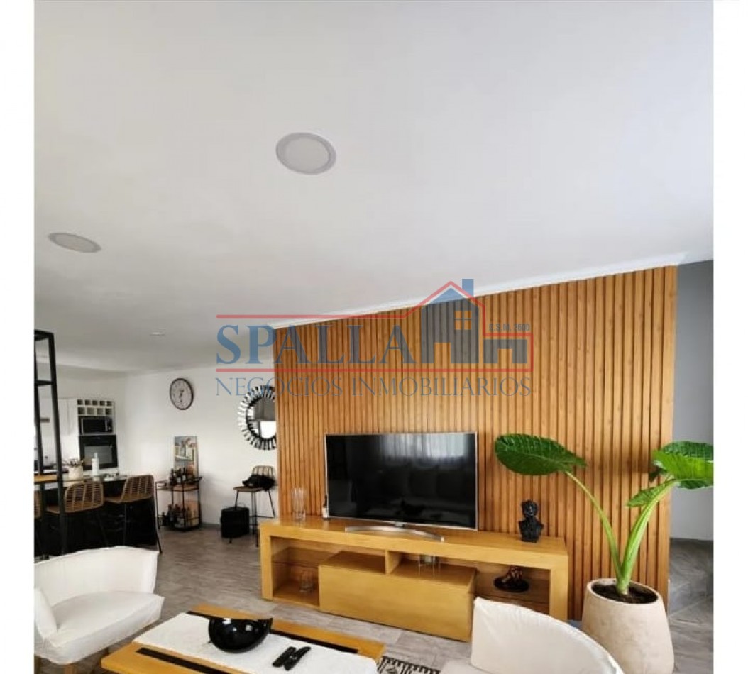 VENTA DUPLEX TRES AMBIENTES SEMI AMOBLADO EN COMPLEJO METZ VILLAGE PILAR