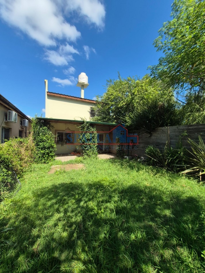 ALQUILER CASA 4 AMBIENTES CON PILETA EN BARRIO PELLEGRINI 3 EN PILAR SIN EXPENSAS