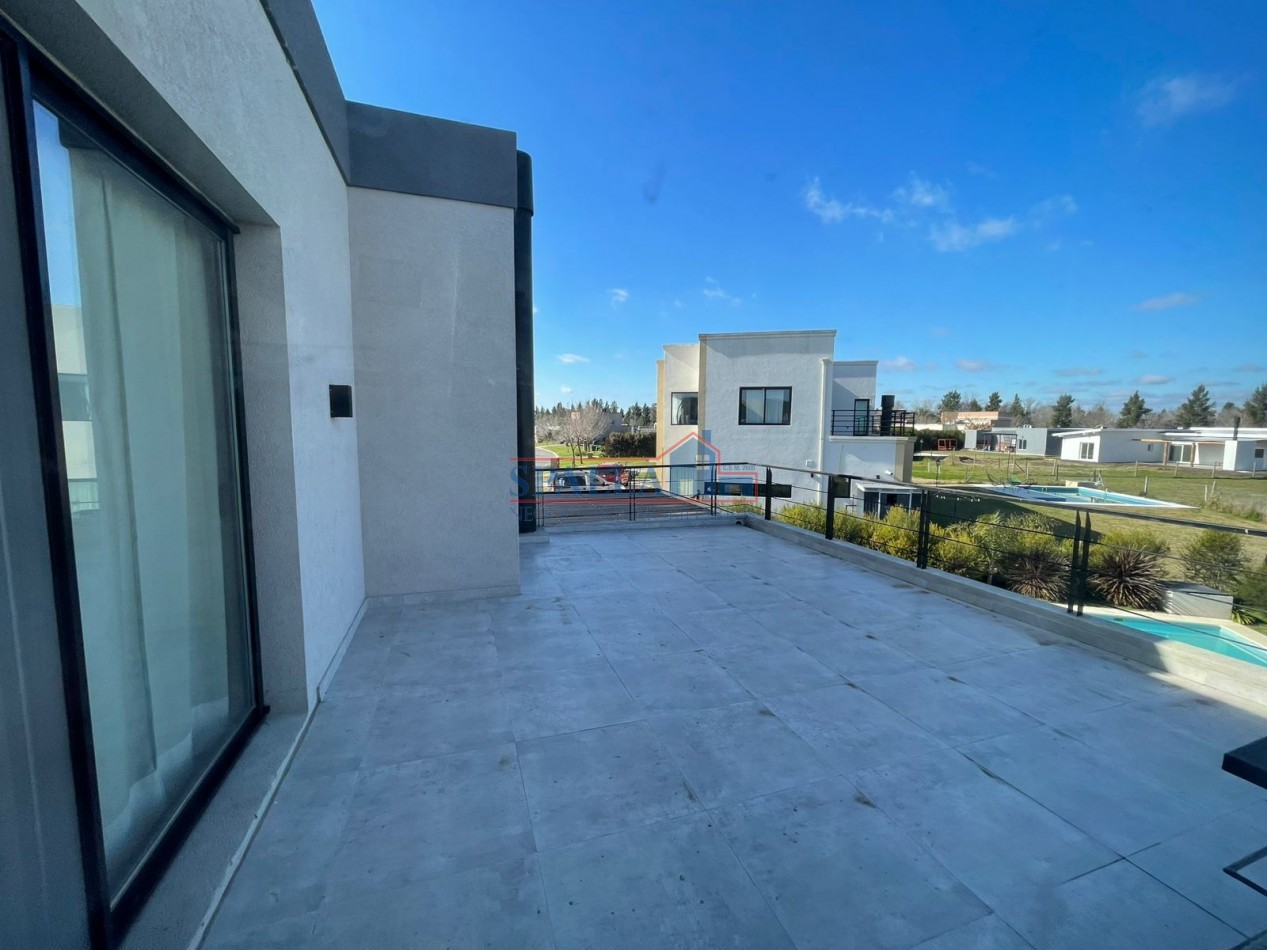 VENTA CASA 5 AMBIENTES AREA 1 BARRIO SAN SEBASTIAN 