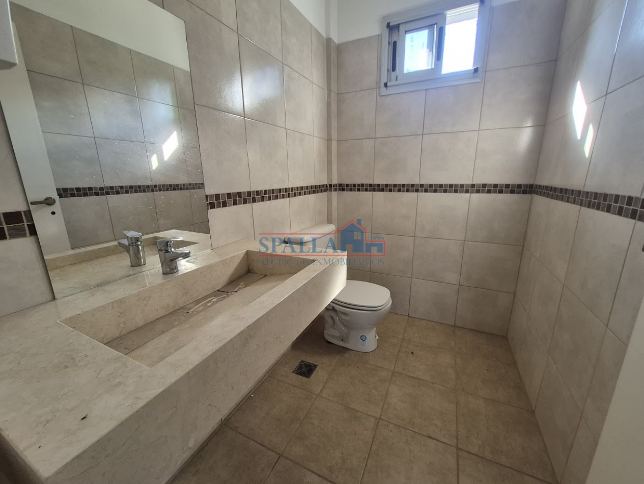 ALQUILER LOCAL SOBRE PANAMERICANA RAMAL PILAR KM 52 