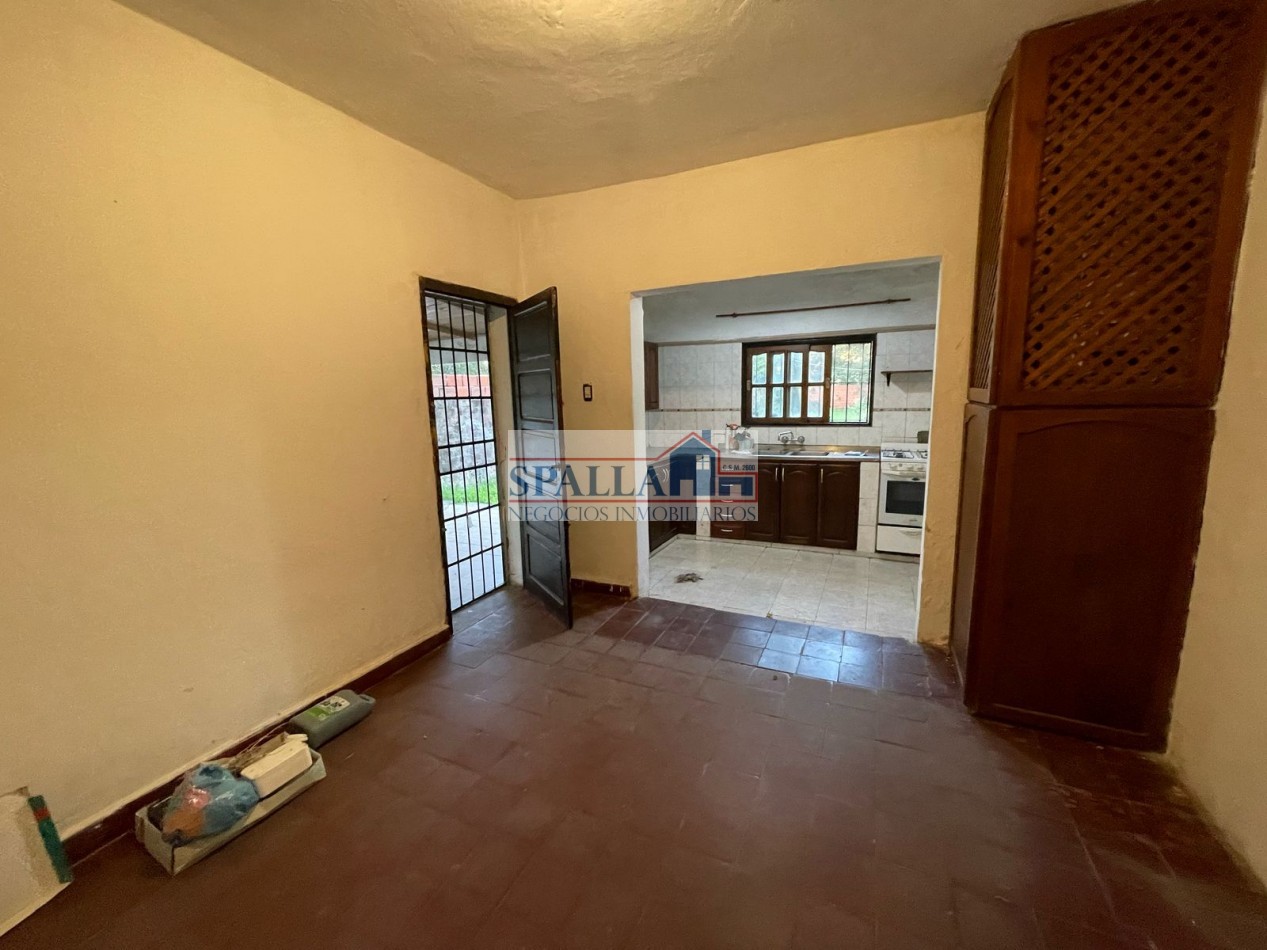 VENTA CASA 4 AMBIENTES PILAR CENTRO A REFACCIONAR