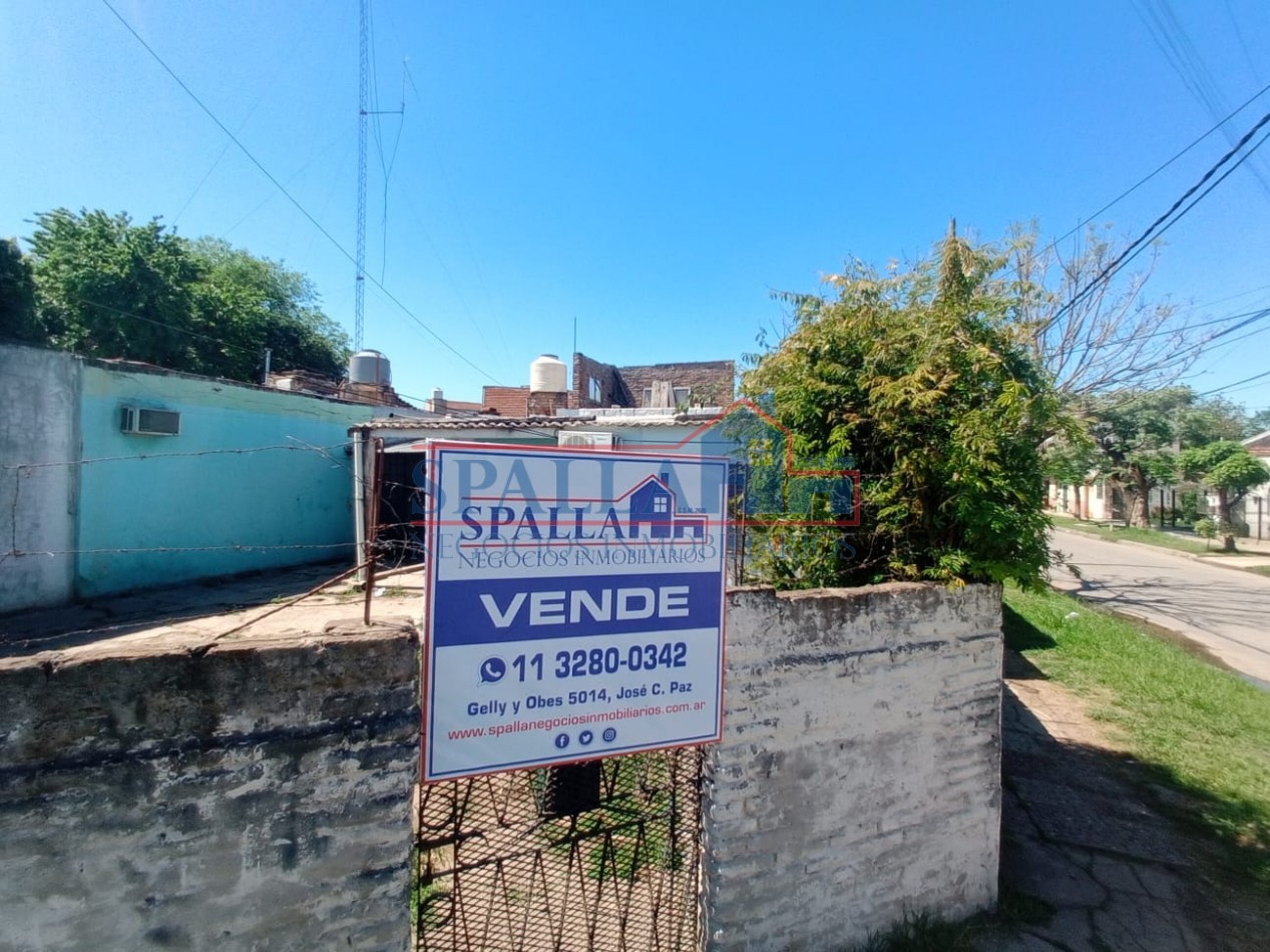 CASA 4 AMBIENTES EN VENTA- ESQUINA ESTRATEGICA Y ZONA MUY TRANSITADA, GRAND BOURG.