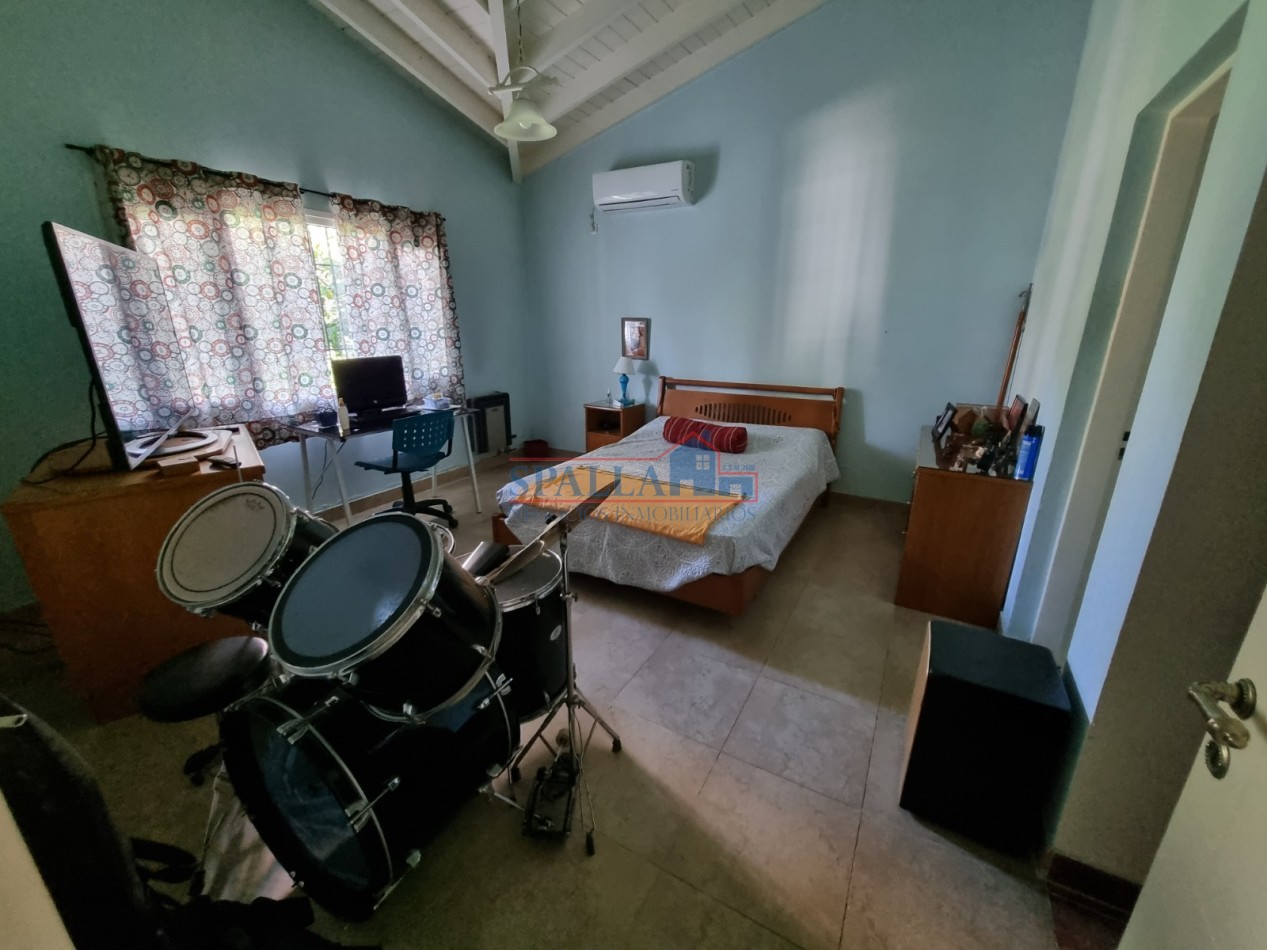 Casa 4 Ambientes con Piscina, 3 Suites y Garage Excelente Ubicacion en Pilar