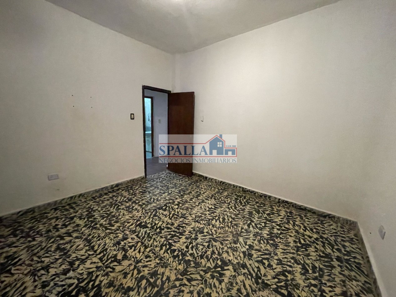 VENTA CASA 4 AMBIENTES PILAR CENTRO A REFACCIONAR