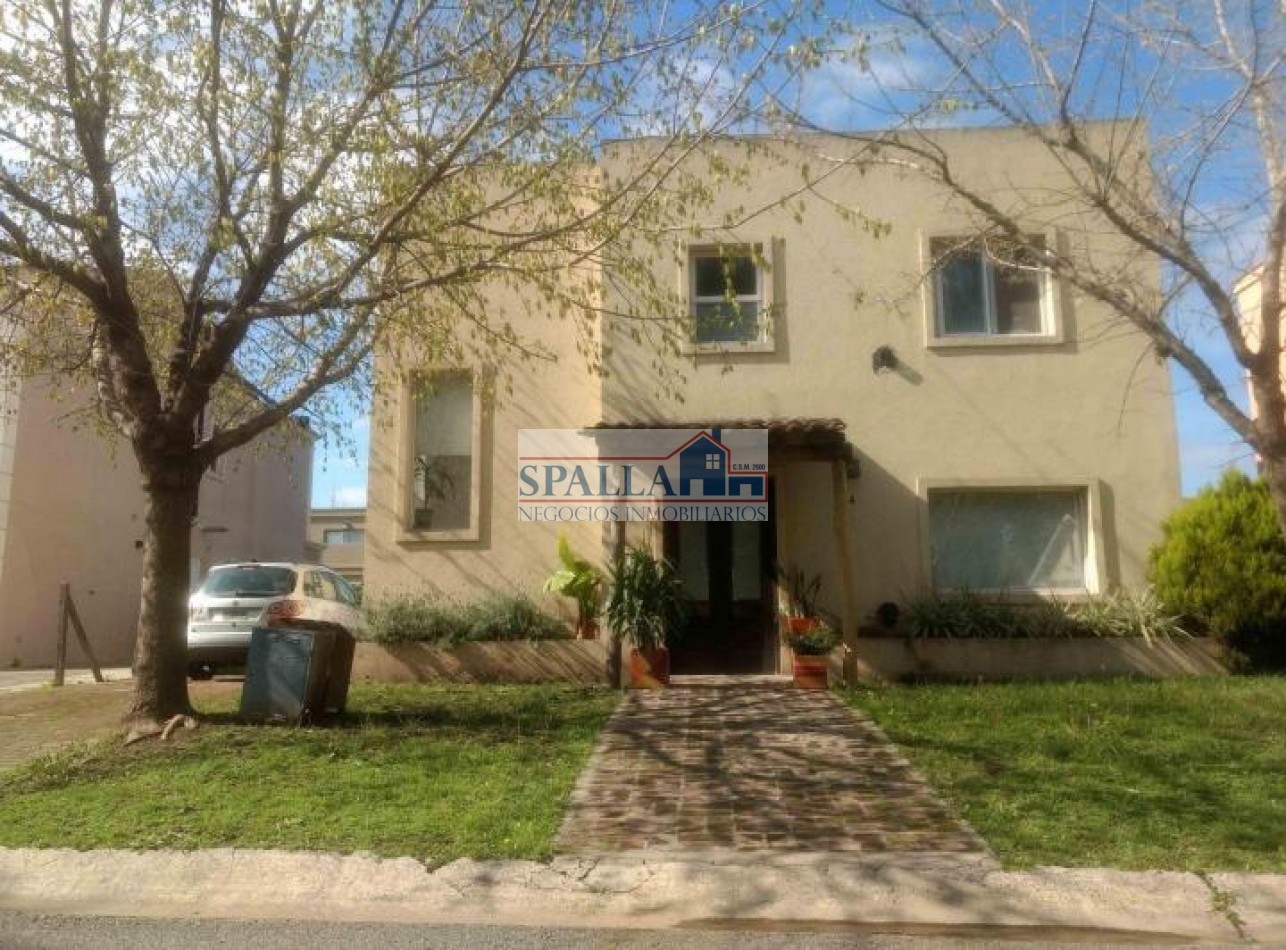 VENTA CASA 4 AMBIENTES EN BARRIO LAS ORQUIDEAS EN PILAR