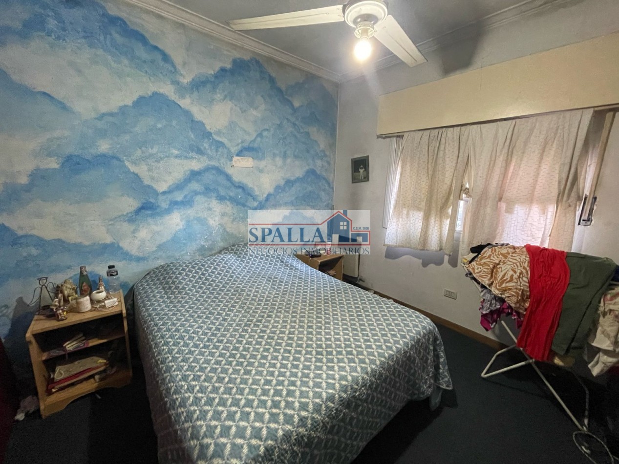 CASA EN VENTA - 4 AMBIENTES - PILAR CENTRO 