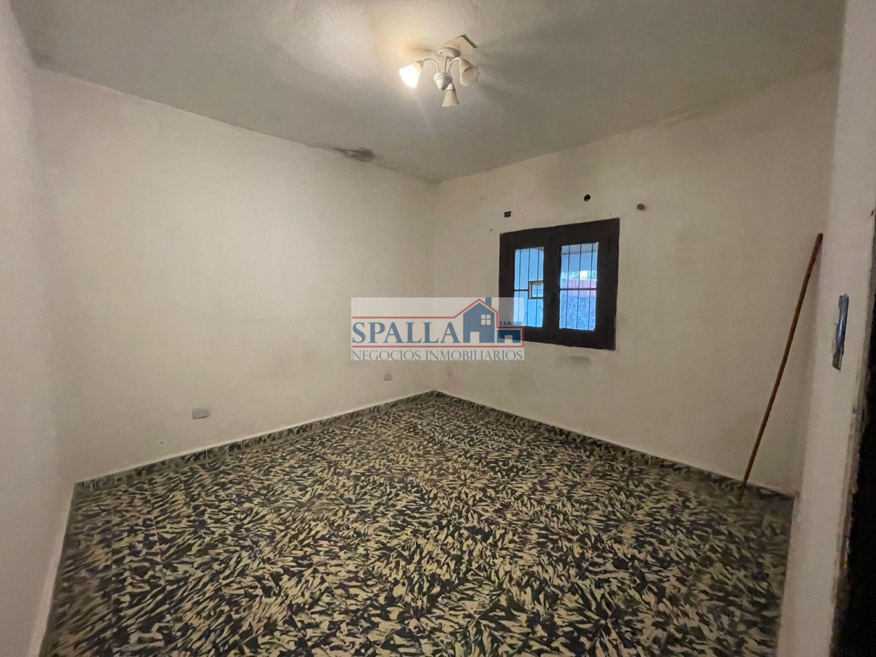 VENTA CASA 4 AMBIENTES PILAR CENTRO A REFACCIONAR