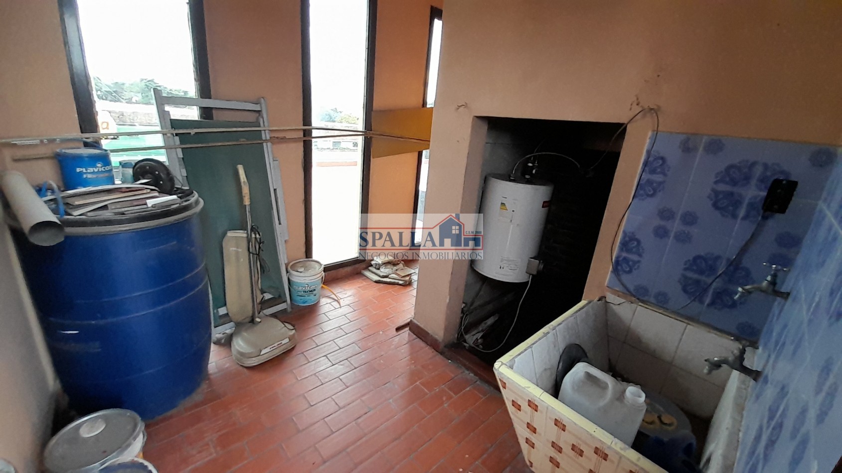 VENTA LOCAL COMERCIAL CON RENTA EXCELENTE UBICACION EN PACHECO APTO CREDITO