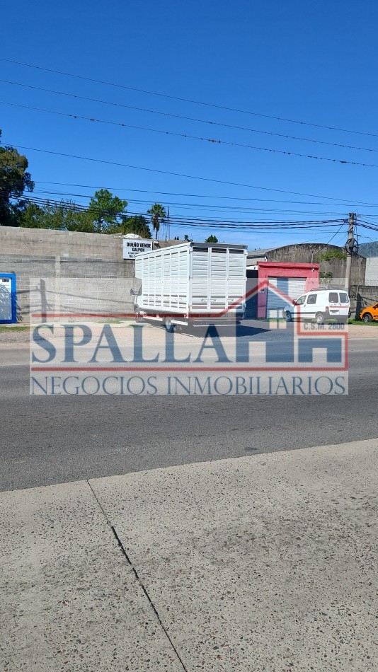 Excelente Galpon - Deposito de 560m2 a la venta, sobre lote de 720m2. Presidente Derqui - Pilar