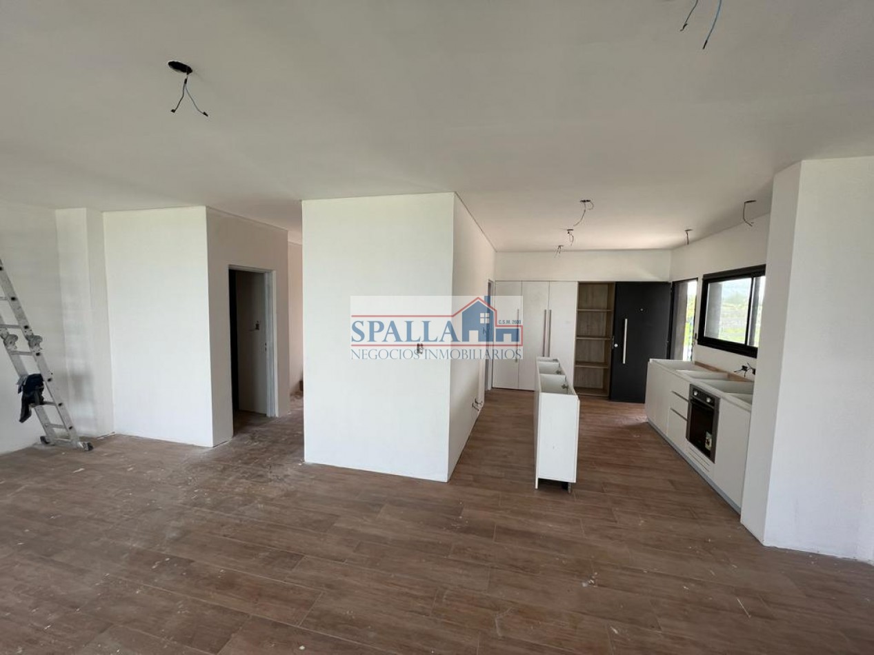 CASA EN VENTA SAN SEBASTIAN A ESTRENAR AREA 1 CON RENTA