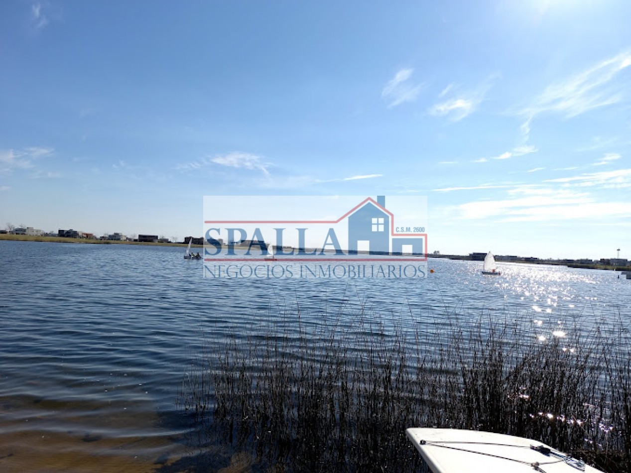 VENTA CASA ARACUCARIAS PUERTO DEL LAGO A ESTRENAR - 5 AMBIENTES - 4 DORMITORIOS - PILAR