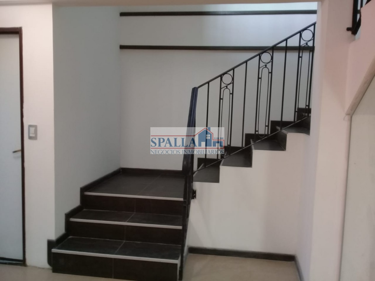 ALQUILER OFICINAS - PLANTA BAJA IDEAL CONSULTORIOS / CALL CENTER O SIMILARES - PANAMERICANA Y GUIDO - PILAR