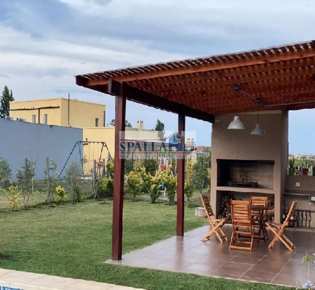 VENTA CASA 4 AMBIENTES BARRIO SAN ALFONSO PILAR DEL ESTE CON RENTA