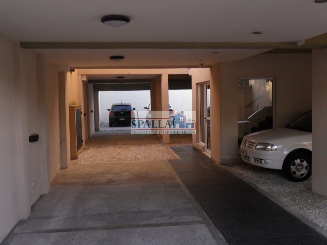 VENTA COCHERA DESCUBIERTA DE 16 M2 EN SAN ISIDRO