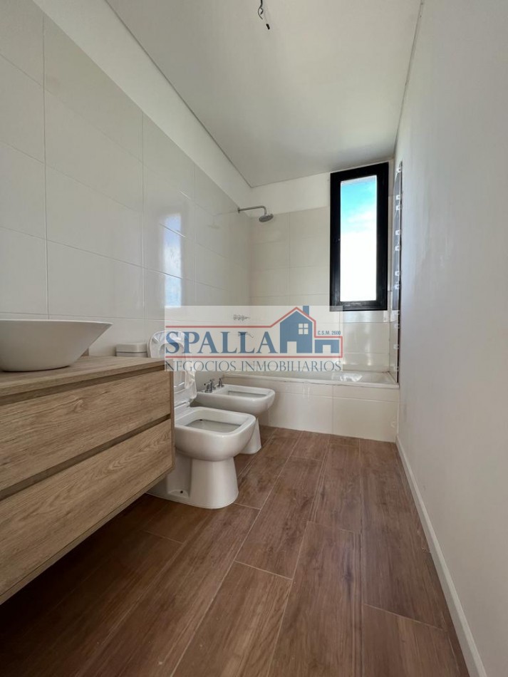 CASA EN VENTA SAN SEBASTIAN A ESTRENAR AREA 1 CON RENTA