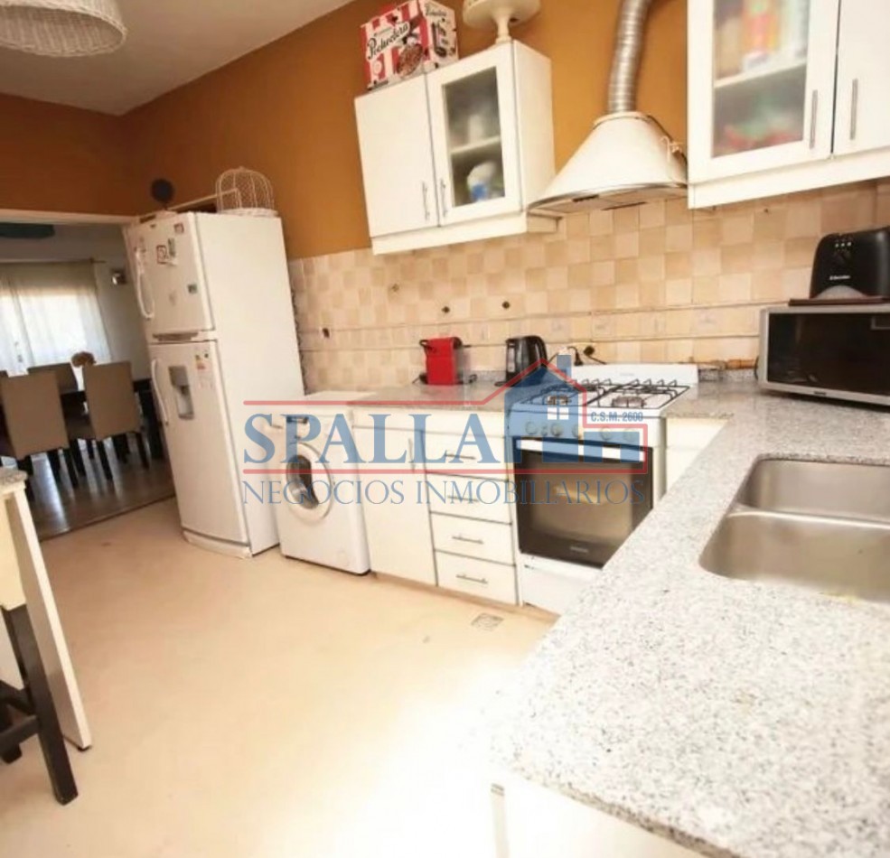 ¡Oportunidad! Casa con Local en Esquina - Jose C. Paz